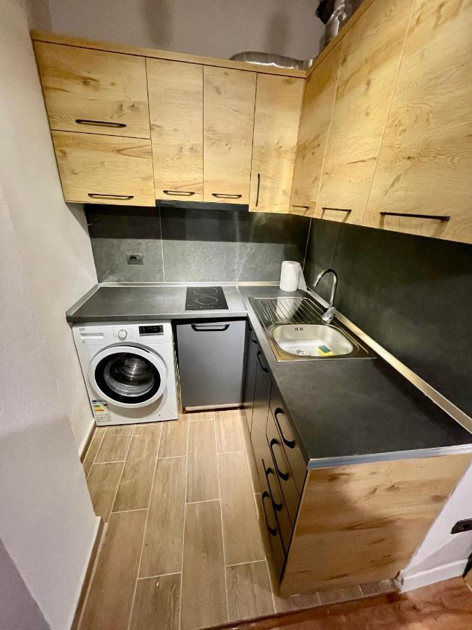 Keon Superb Studio Apartament Tirana Kültér fotó