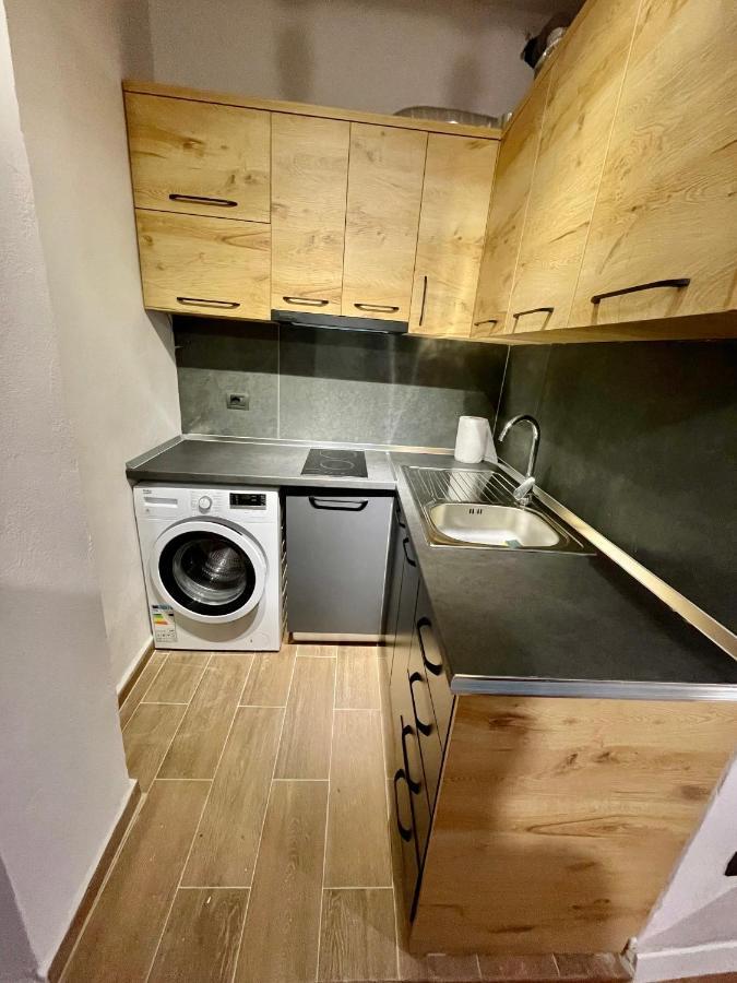 Keon Superb Studio Apartament Tirana Kültér fotó