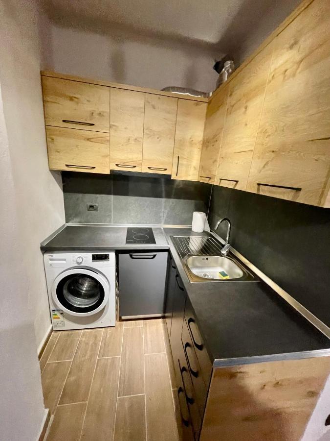 Keon Superb Studio Apartament Tirana Kültér fotó