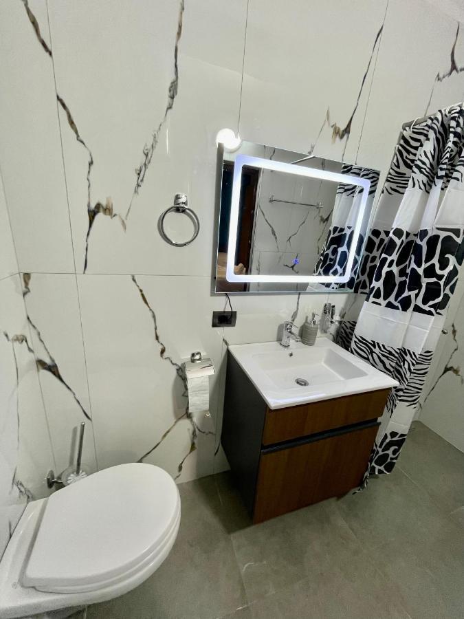 Keon Superb Studio Apartament Tirana Kültér fotó